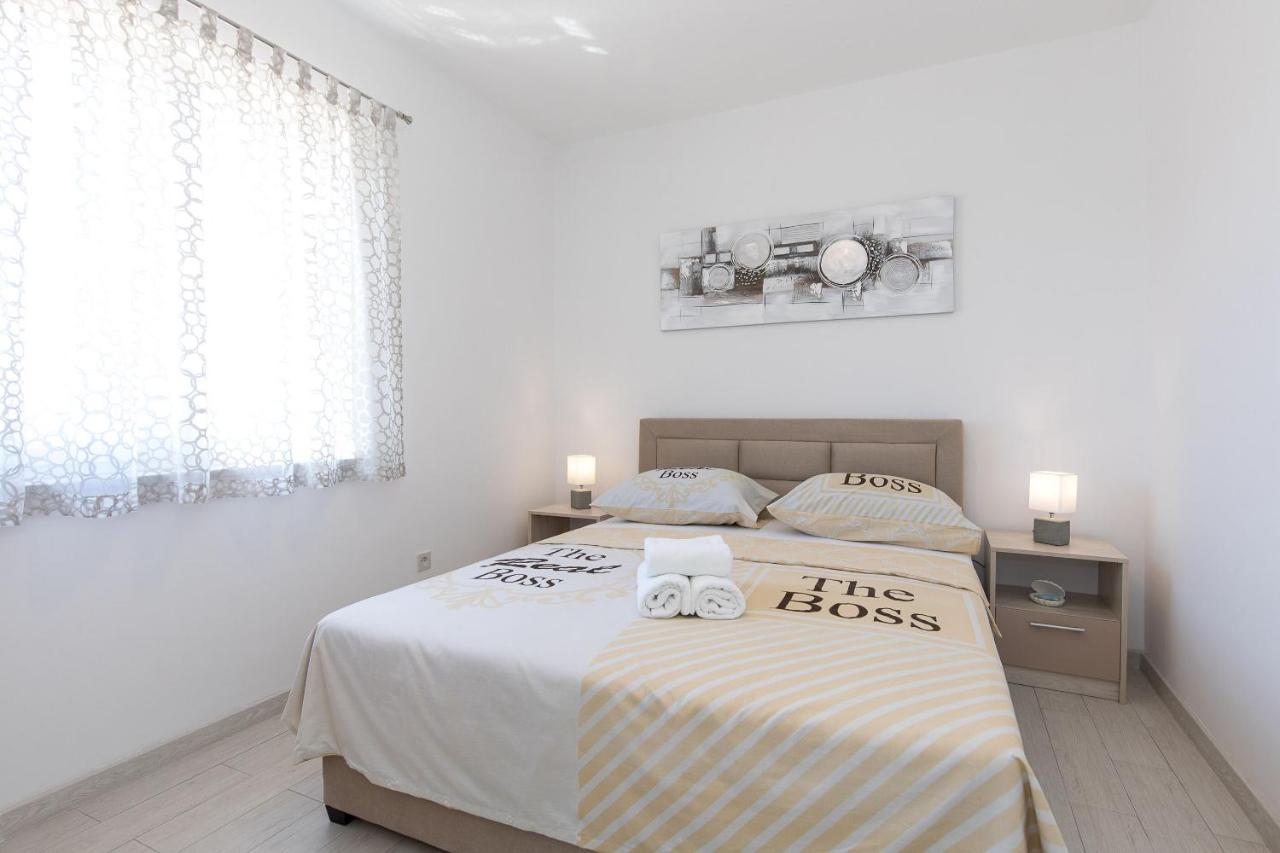 Apartment Oleander Punat Ngoại thất bức ảnh