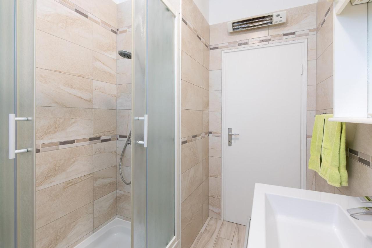 Apartment Oleander Punat Ngoại thất bức ảnh