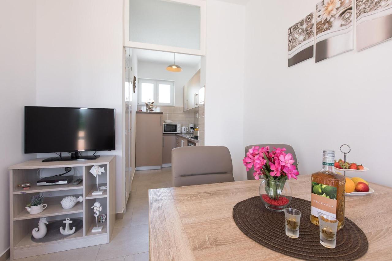 Apartment Oleander Punat Ngoại thất bức ảnh