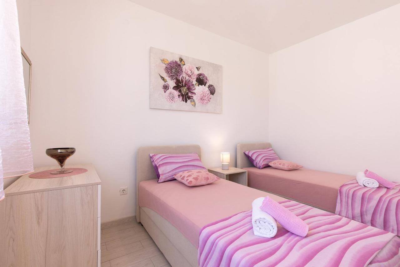 Apartment Oleander Punat Ngoại thất bức ảnh