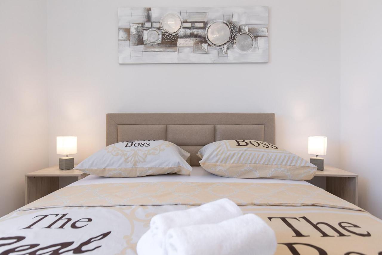 Apartment Oleander Punat Ngoại thất bức ảnh